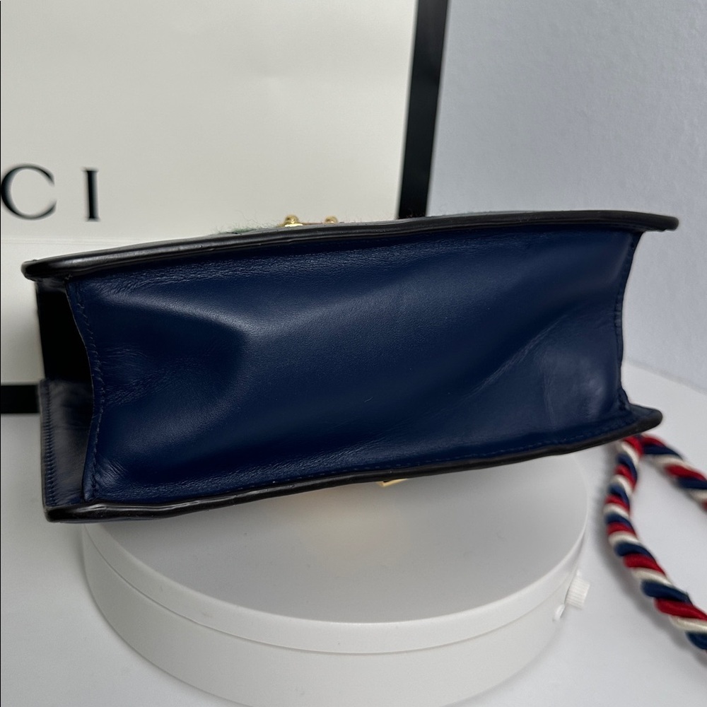 💯Authentic Gucci Navy Blue Sylvie Mini Top Handle Bag in leather 🍀 - Picture 8 of 17